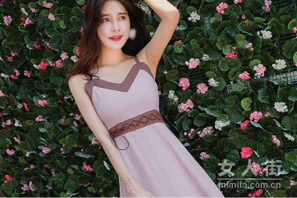 Get吊帶連衣裙,輕松展現(xiàn)女人魅力。